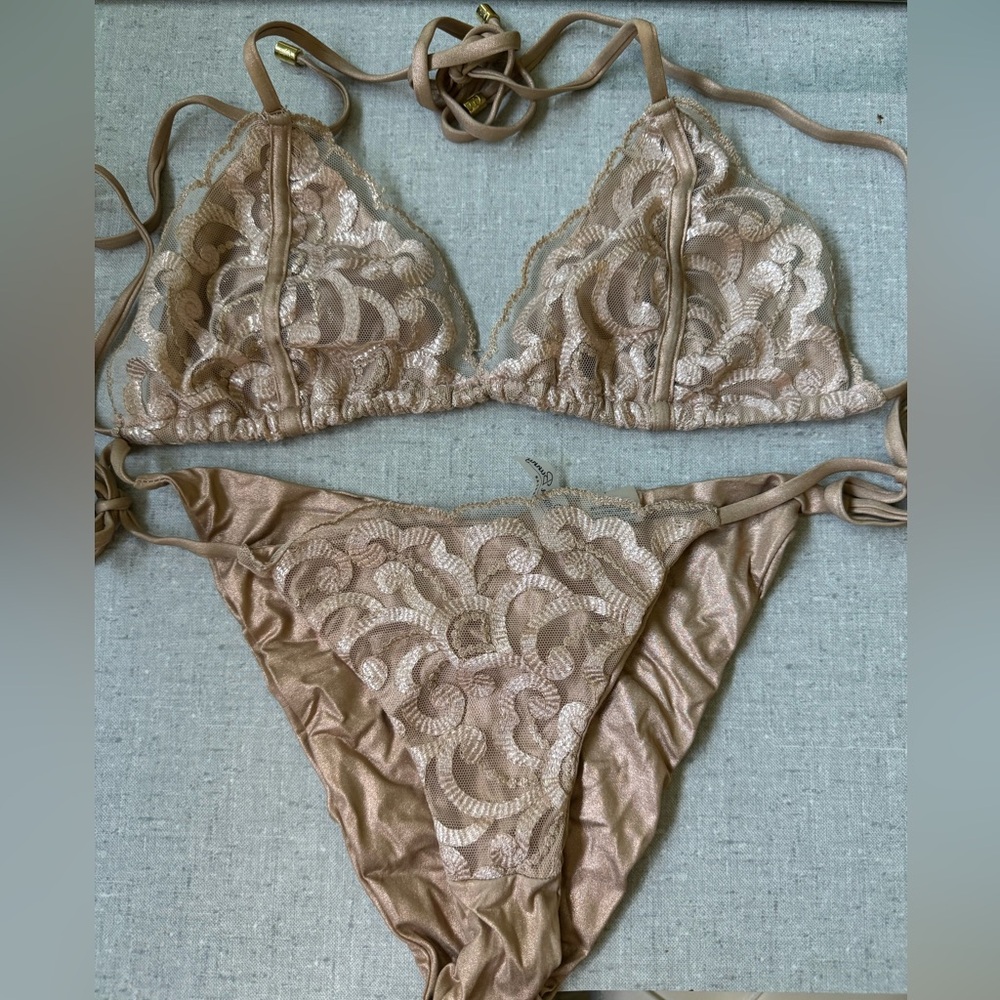 Beach Bunny Rosie Bikini